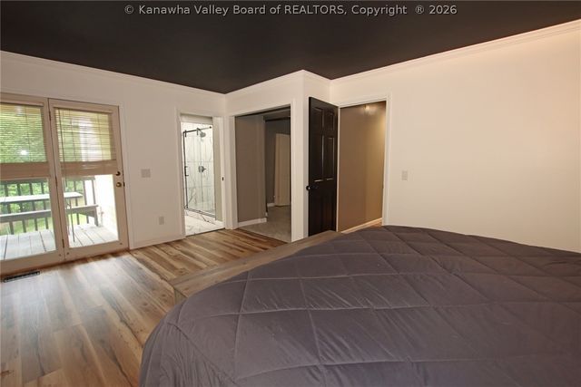 8 Quail Cove Road, Charleston, WV 25314