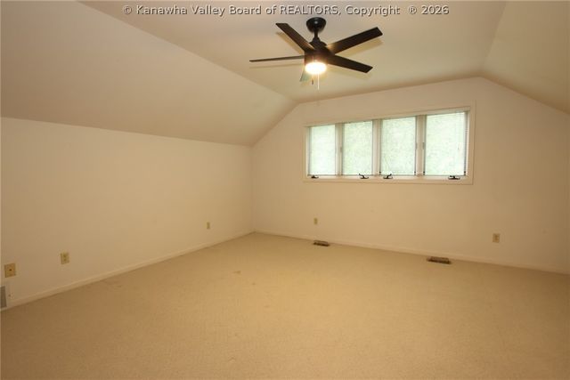 8 Quail Cove Road, Charleston, WV 25314