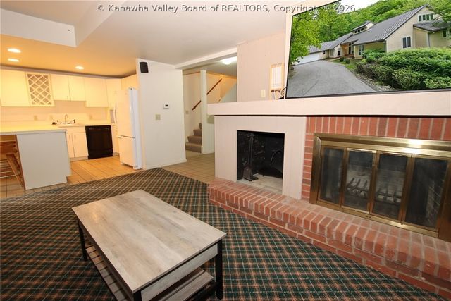 8 Quail Cove Road, Charleston, WV 25314