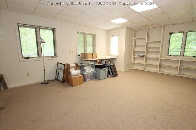 8 Quail Cove Road, Charleston, WV 25314