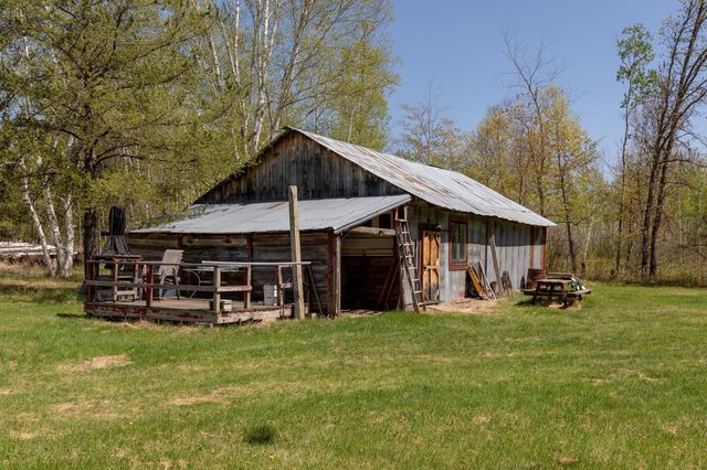 1042 48th Avenue SW, Backus, MN 56435
