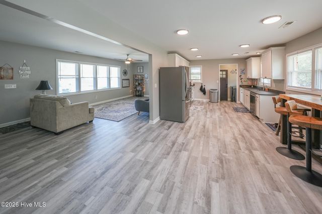 2301 Dawson Cabin Road, Jacksonville, NC 28540