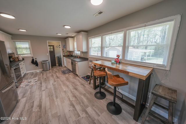 2301 Dawson Cabin Road, Jacksonville, NC 28540