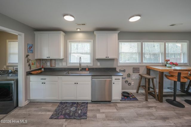 2301 Dawson Cabin Road, Jacksonville, NC 28540