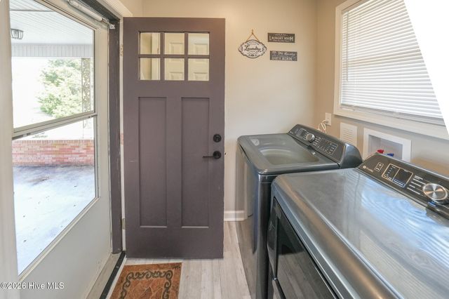 2301 Dawson Cabin Road, Jacksonville, NC 28540