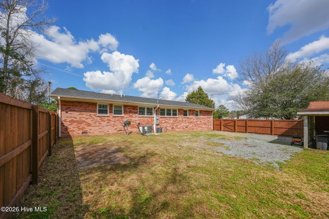 2301 Dawson Cabin Road, Jacksonville, NC 28540