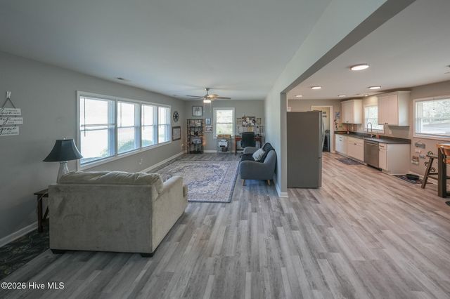 2301 Dawson Cabin Road, Jacksonville, NC 28540