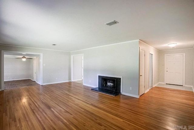 7300 Apache Road, Little Rock, AR 72205