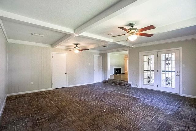 7300 Apache Road, Little Rock, AR 72205