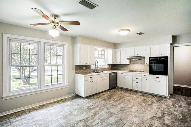 7300 Apache Road, Little Rock, AR 72205