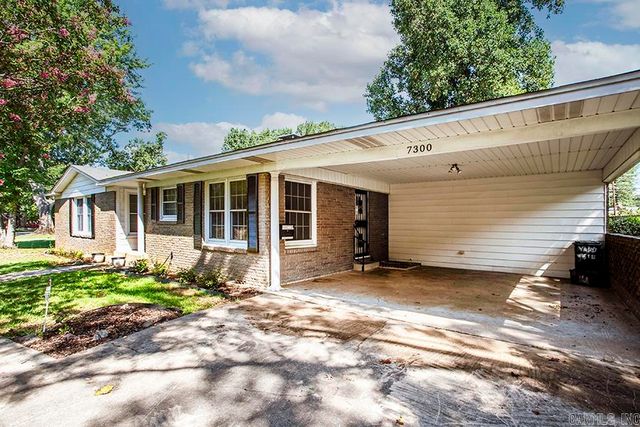 7300 Apache Road, Little Rock, AR 72205