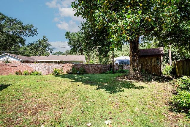 7300 Apache Road, Little Rock, AR 72205