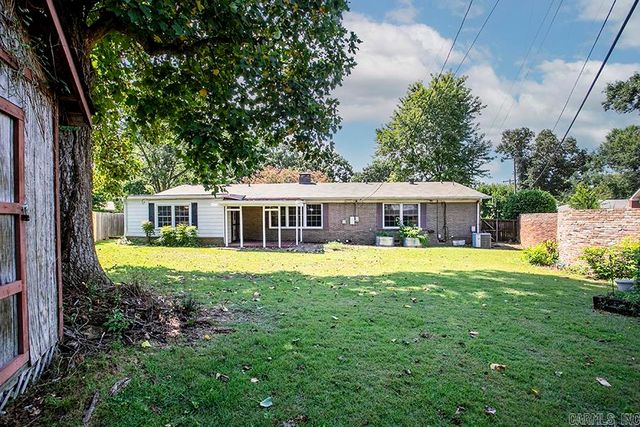 7300 Apache Road, Little Rock, AR 72205