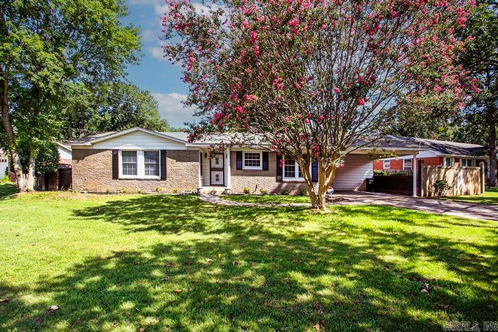 7300 Apache Road, Little Rock, AR 72205