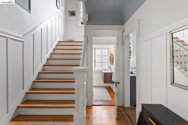 6434 Regent St, Oakland, CA 94618