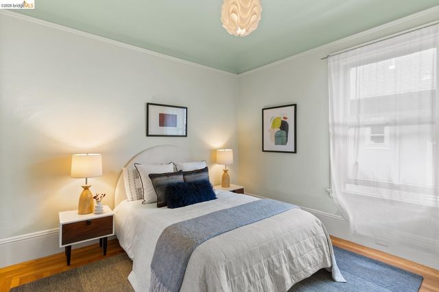 6434 Regent St, Oakland, CA 94618
