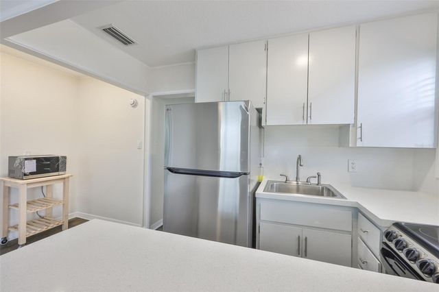 134 86TH TERRACE, Treasure Island, FL 33706