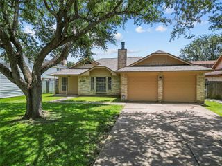 3103 Deer Trail Drive, Alvin, TX 77511
