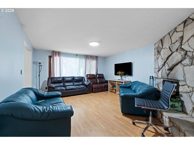 2760 Sw 175TH Ave, Beaverton, OR 97003