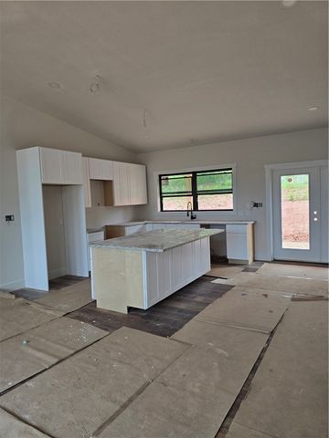 157 Hunting Hollow Road, Six Mile, SC 29682