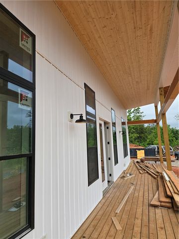 157 Hunting Hollow Road, Six Mile, SC 29682
