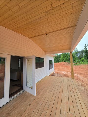157 Hunting Hollow Road, Six Mile, SC 29682
