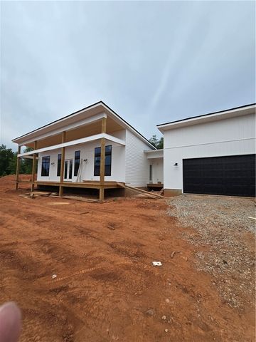 157 Hunting Hollow Road, Six Mile, SC 29682