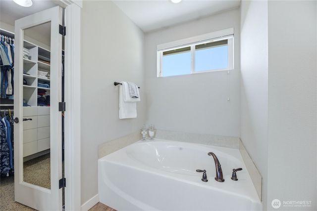 13806 197th Avenue E, Bonney Lake, WA 98391