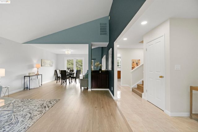 3495 Skyline Dr, Hayward, CA 94542