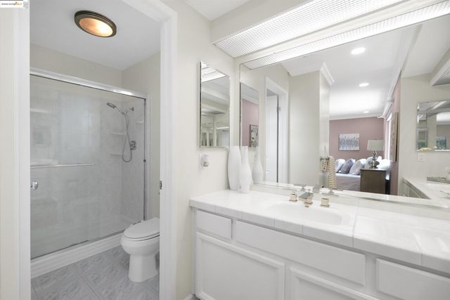 3495 Skyline Dr, Hayward, CA 94542