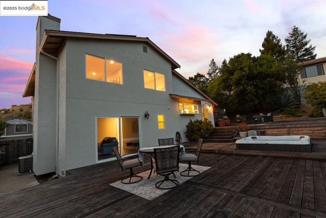 3495 Skyline Dr, Hayward, CA 94542