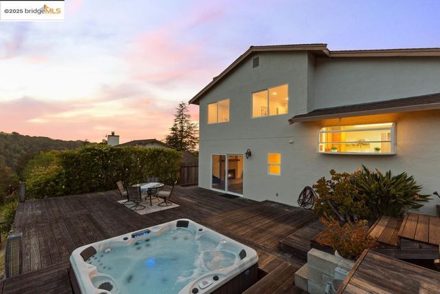 3495 Skyline Dr, Hayward, CA 94542