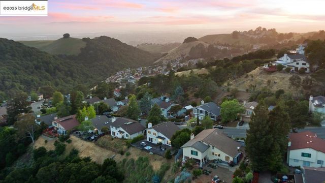 3495 Skyline Dr, Hayward, CA 94542