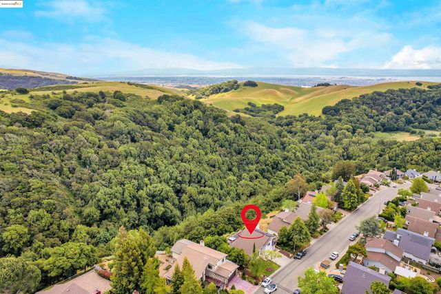 3495 Skyline Dr, Hayward, CA 94542