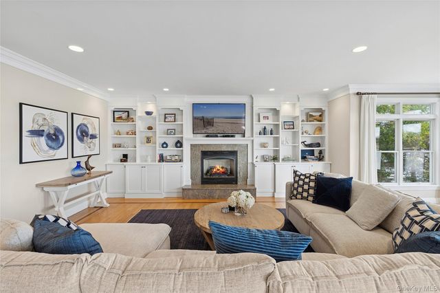 4075 Stillwater Avenue, Cutchogue, NY 11935