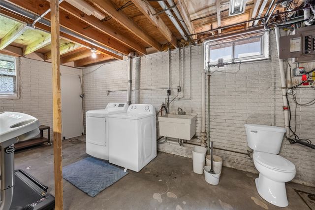 3365 Tulane Ave, Iowa City, IA 52245