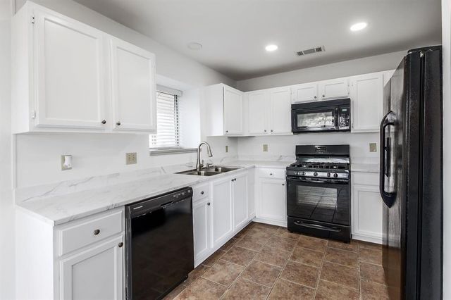 502 Eaglecreek DR, Leander, TX 78641