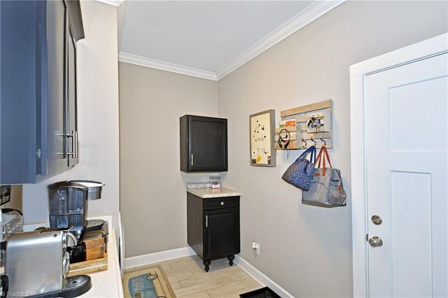 6844 Orchard Path Drive, Clemmons, NC 27012