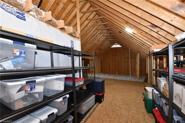 6844 Orchard Path Drive, Clemmons, NC 27012