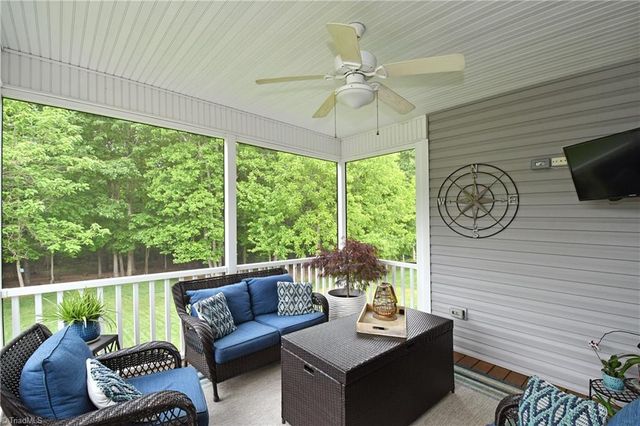6844 Orchard Path Drive, Clemmons, NC 27012