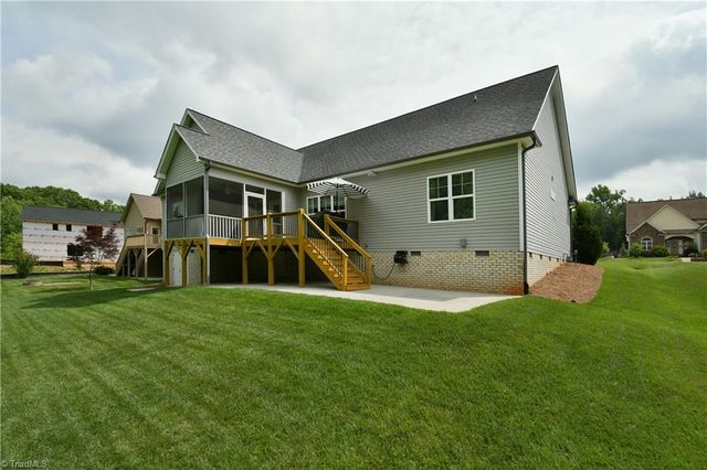 6844 Orchard Path Drive, Clemmons, NC 27012