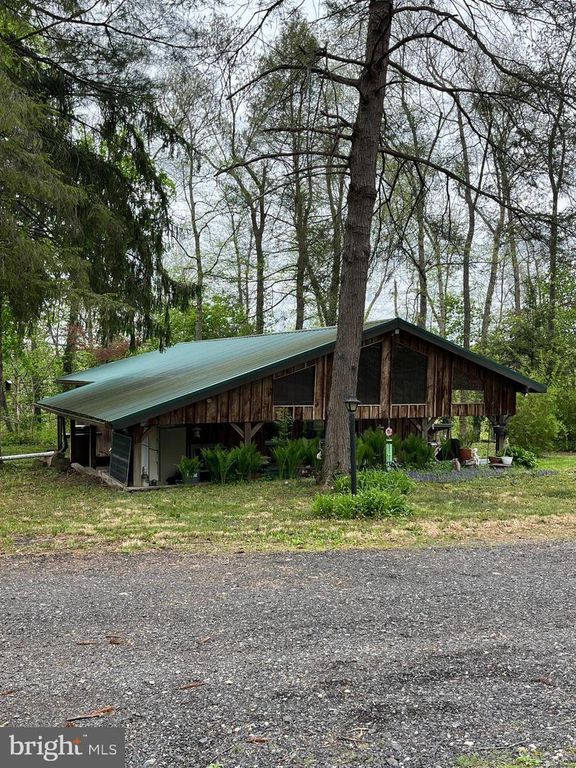 2536 BRIGADOON LN, Sumneytown, PA 18084