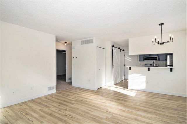 7648 Wedgewood Court N, Maple Grove, MN 55311