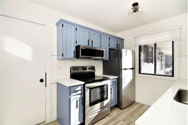 7648 Wedgewood Court N, Maple Grove, MN 55311