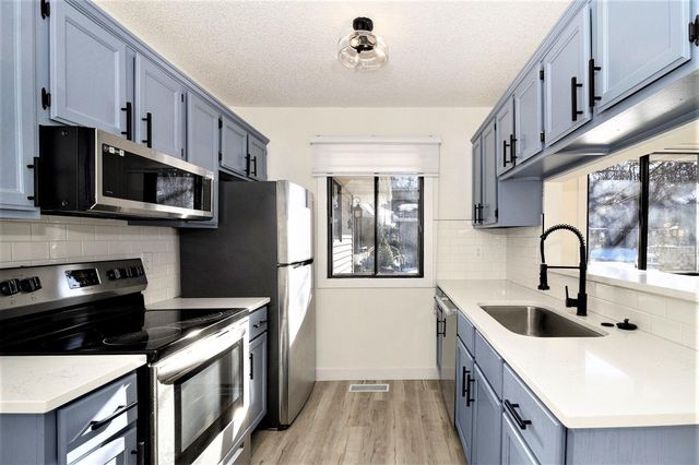 7648 Wedgewood Court N, Maple Grove, MN 55311