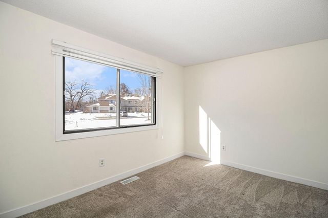 7648 Wedgewood Court N, Maple Grove, MN 55311