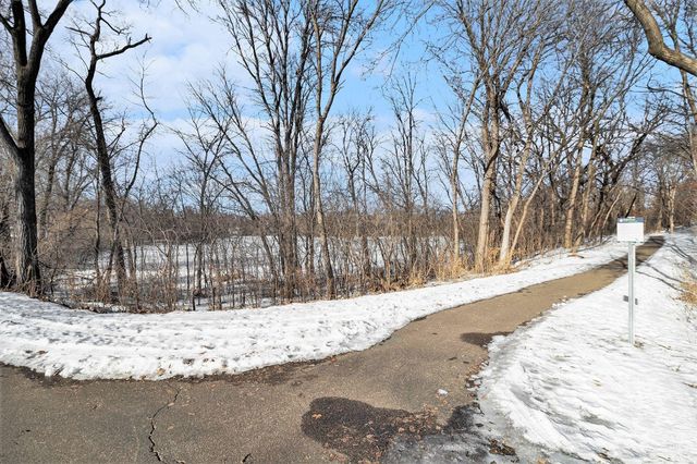 7648 Wedgewood Court N, Maple Grove, MN 55311