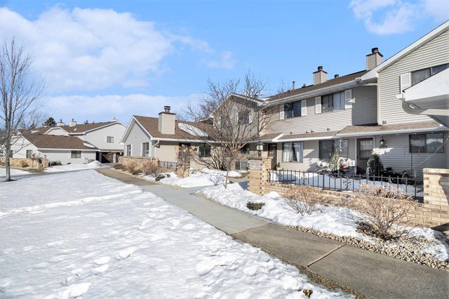 7648 Wedgewood Court N, Maple Grove, MN 55311