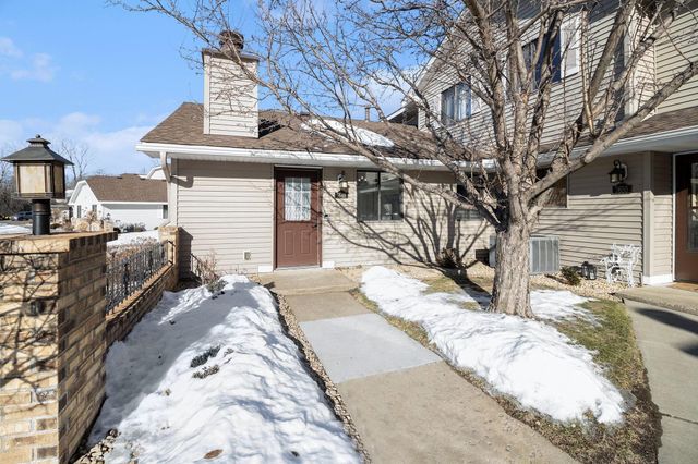 7648 Wedgewood Court N, Maple Grove, MN 55311