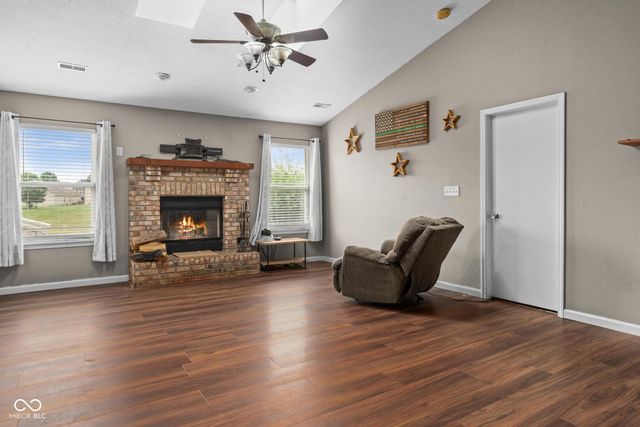 2369 Orchard Creek Drive, Columbus, IN 47201